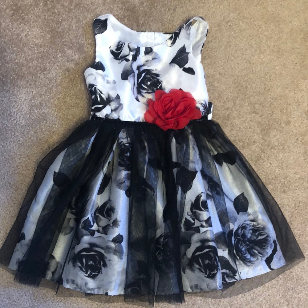 Black and White 4t Dress Lilt
